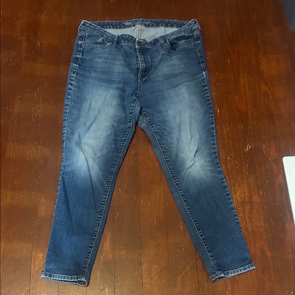 Old Navy Rockstar Mid Rise 18 Regular
